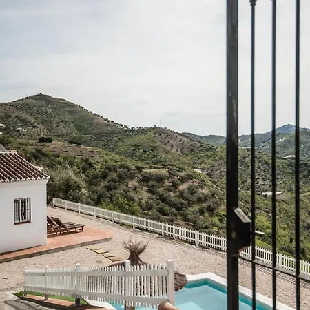 Aslaurey Villa *